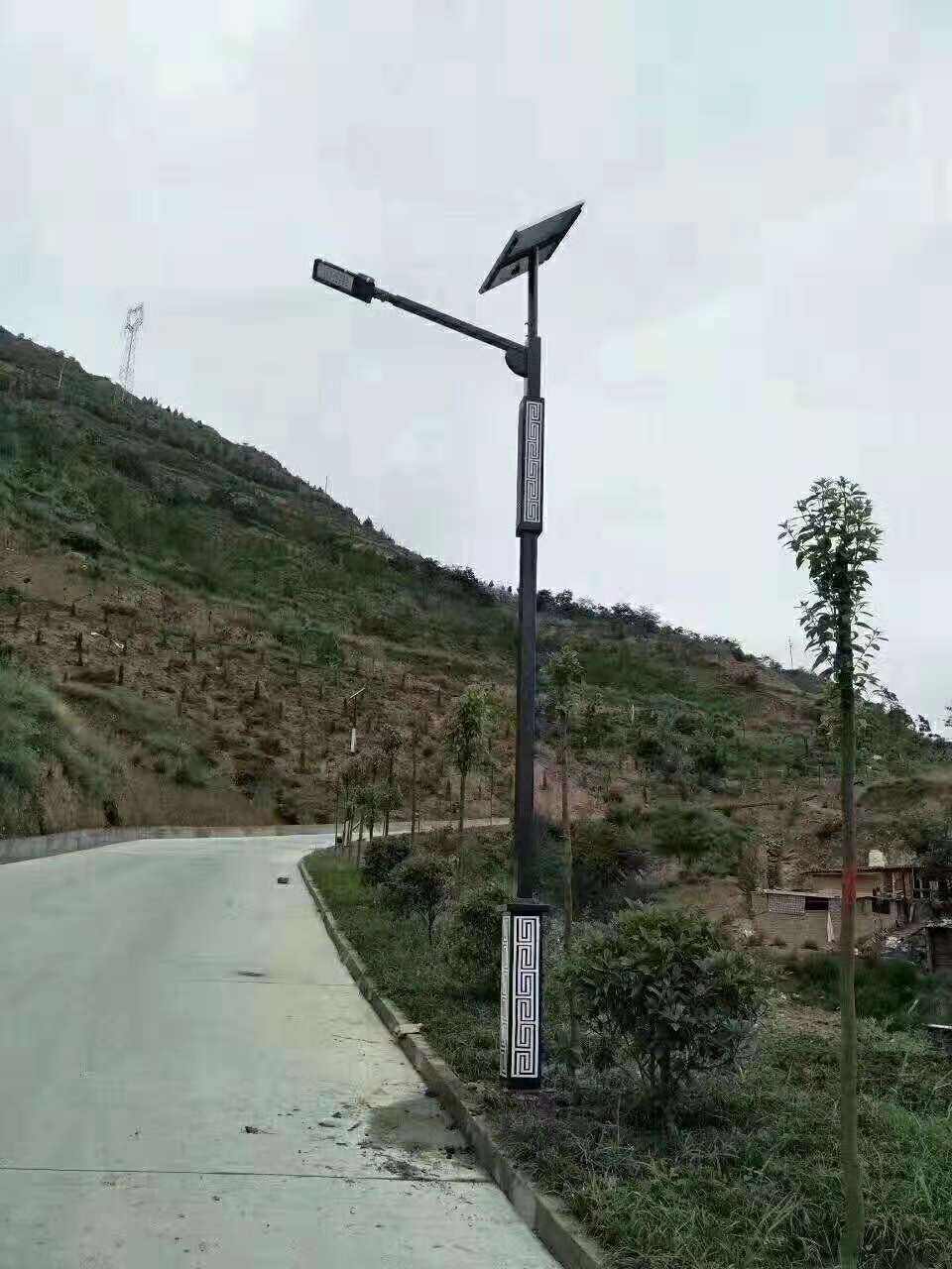 鹰手营子矿区仿古太阳能路灯